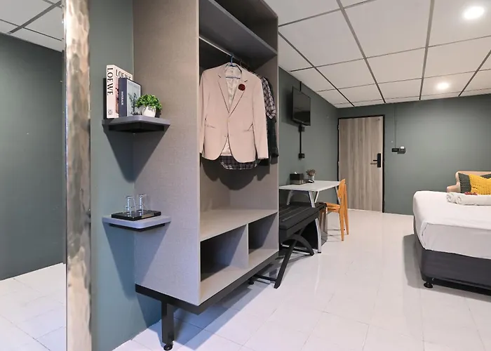 Floton Hotel 4*