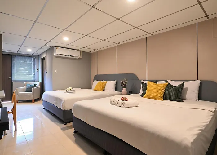 Floton Hotel 4*