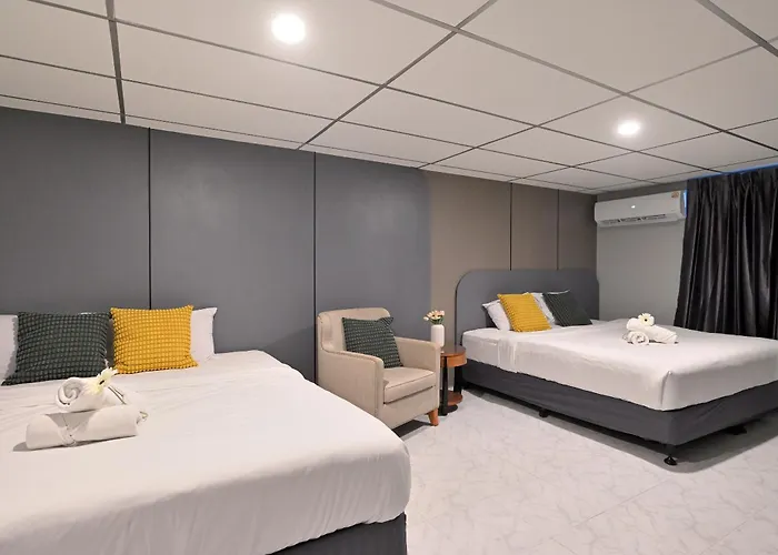 Floton Hotel 4*