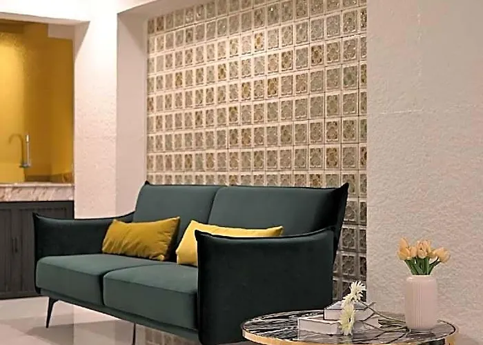 Floton Hotel 4*